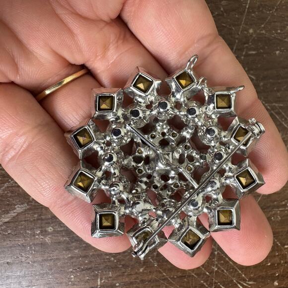 Vintage Silver Tone Metal White Rhinestone Cluster Brooch Pin - Picture 3 of 6